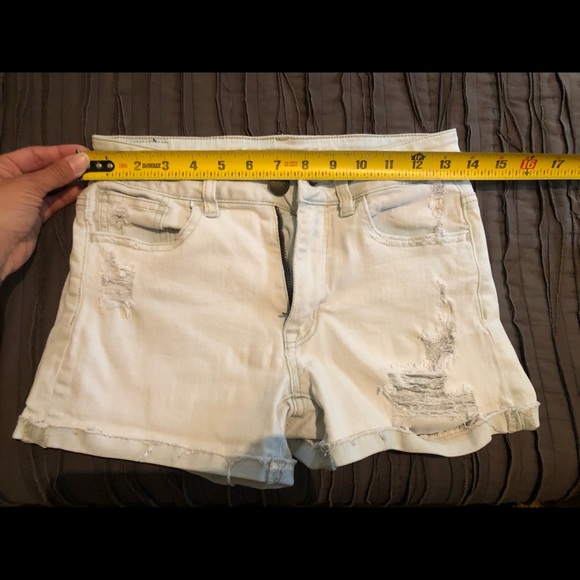 American Eagle distressed shorts - Picture 2 of 6